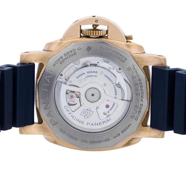 Panerai Submersible PAM01074 Image 4